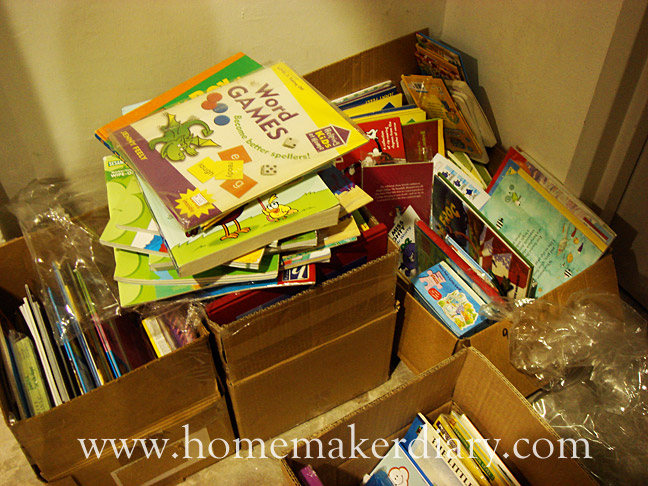 big-bad-wolf-sale-2011-book-boxes