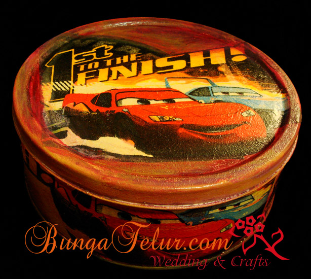 decoupage-on-tin-theme-disney-cars
