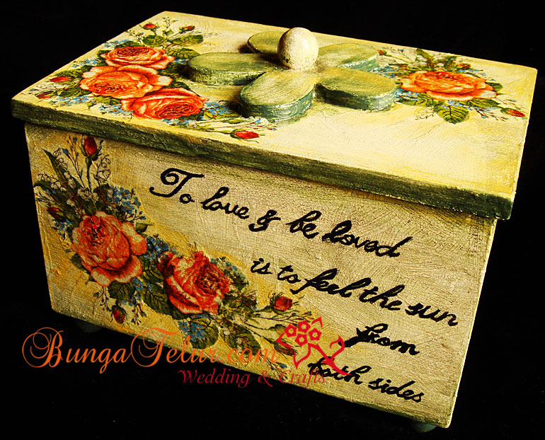 crackled-decoupage-box-with-wording-side-1-1